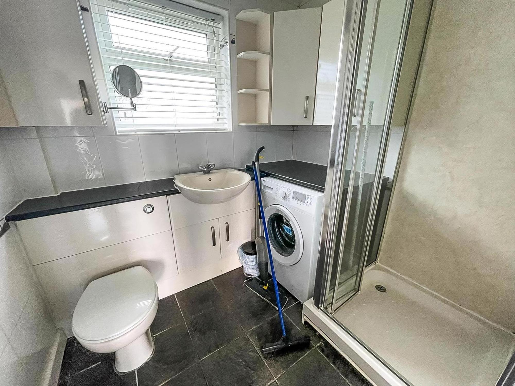 Lovely 6 Berth Villa At Waterside Village Park In Corton Ref 14100W Lowestoft Exterior photo